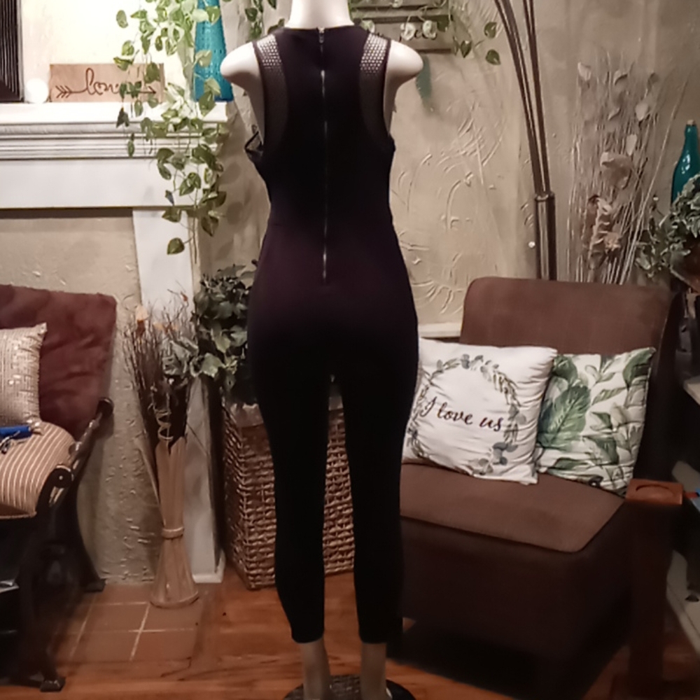 Jumpsuit - Picture 2 of 7